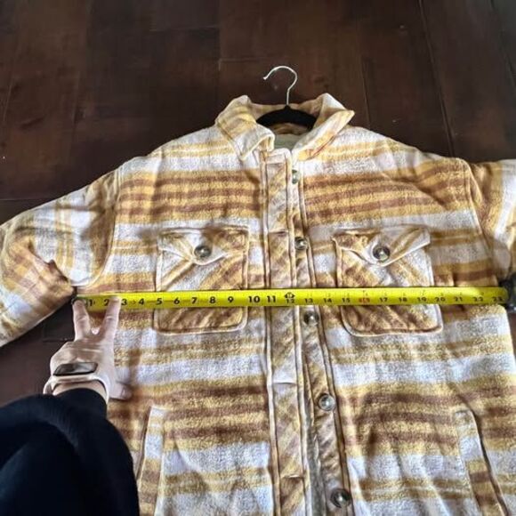 Aerie Love Tree shacket jacket in a gold, brown,ivory plaid XS Oversized - Picture 6 of 6